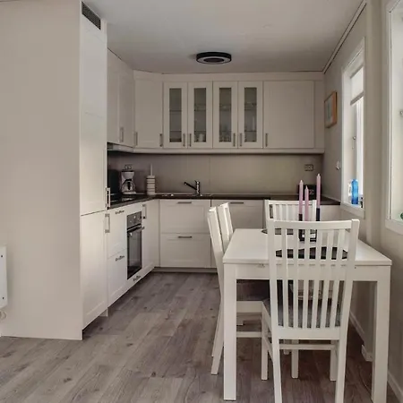 Awesome In Hidrasund With 4 Bedrooms And Internet Tatil Evi *